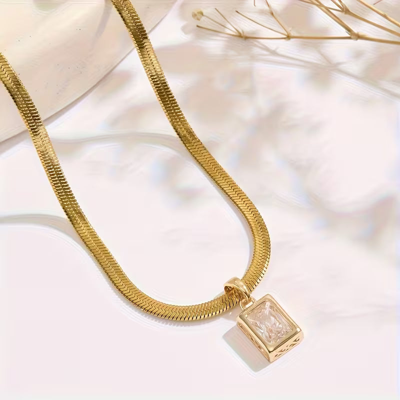 Women's Elegant Square Cubic Synthetic Zirconia Necklace with 18K Gold Plated